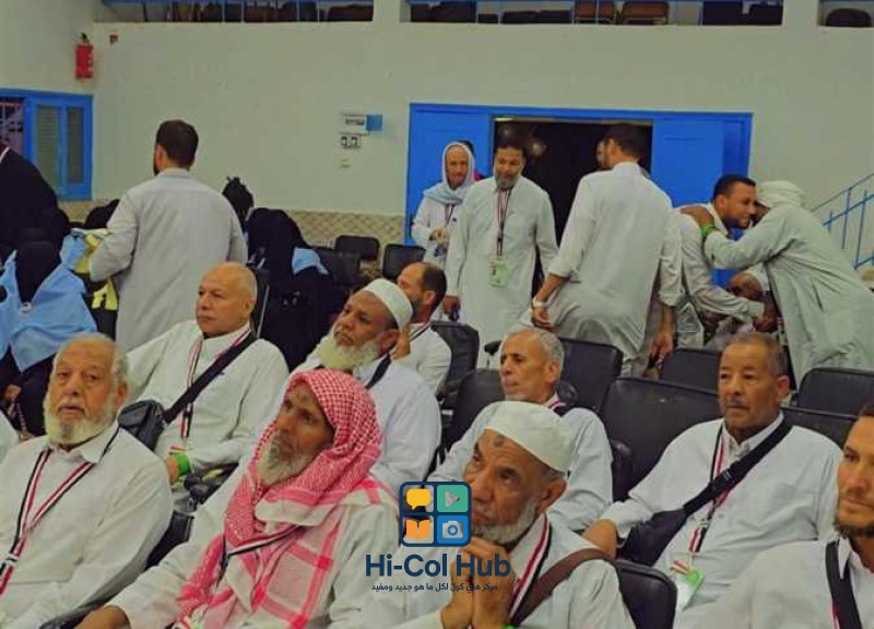 محافظ مطروح يودع حجاج الجمعيات الأهلية ويتابع التيسيرات المقدمة لهم